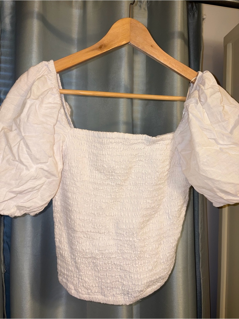 Abercrombie & Fitch White Smocked Puff-Sleeve Crop Top